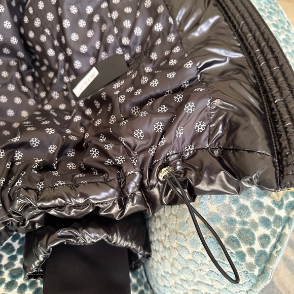 GORSKI Shiny Black Puffer Coat with Fur Trim - Picture 15 of 15